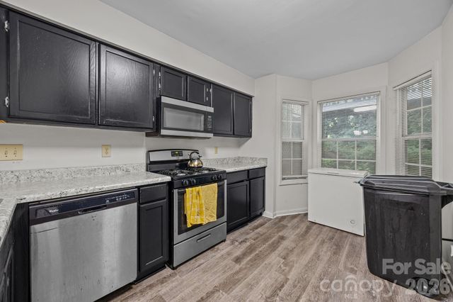 6005 Pinebark Court, Charlotte, NC 28212
