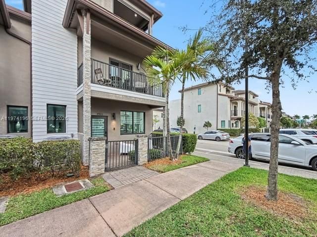 4903 NW 83rd Path, Doral, FL 33166