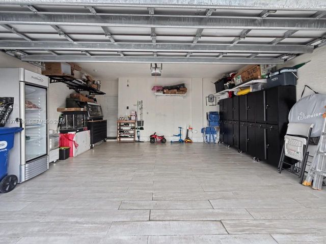 4903 NW 83rd Path, Doral, FL 33166