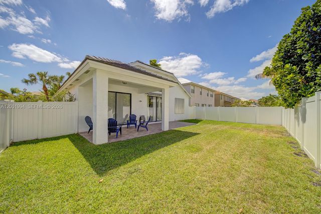 16415 SW 1st Ct, Pembroke Pines, FL 33027