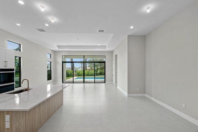 9124 Red Robin Lane, Boynton Beach, FL 33473