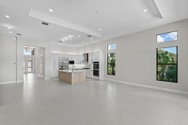 9124 Red Robin Lane, Boynton Beach, FL 33473