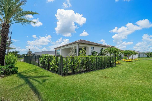 9124 Red Robin Lane, Boynton Beach, FL 33473