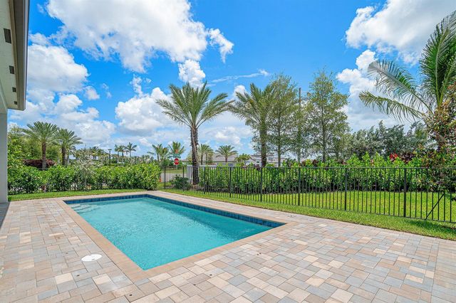 9124 Red Robin Lane, Boynton Beach, FL 33473