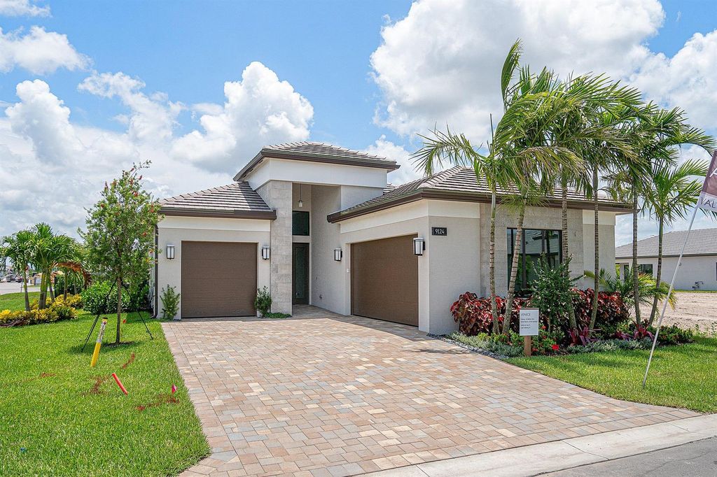 9124 Red Robin Lane, Boynton Beach, FL 33473
