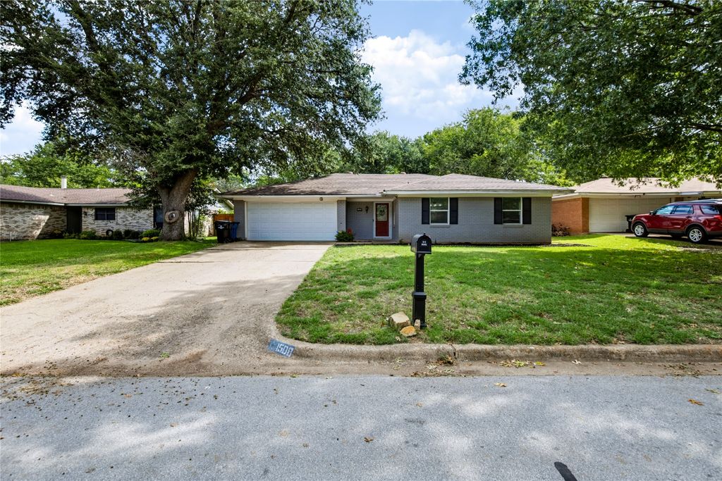 1508 Yucca Street, Midlothian, TX 76065 — exterior