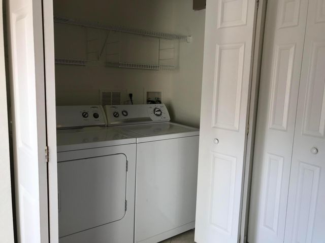 141 E Thatch Palm Circle, Jupiter, FL 33458