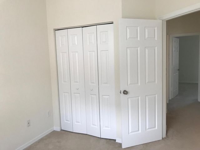 141 E Thatch Palm Circle, Jupiter, FL 33458