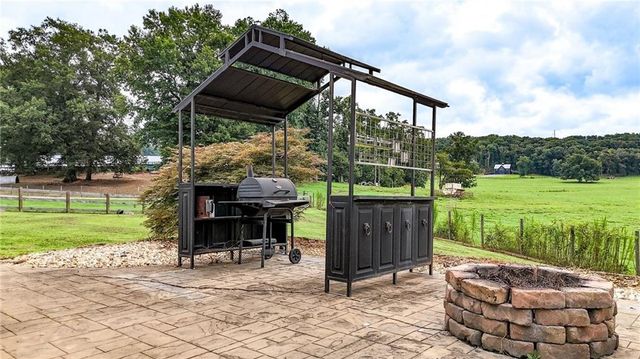 30 Sullins Road, Cartersville, GA 30121