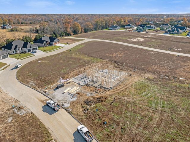 6512 PORTCRAWL DR, Columbia, MO 65201