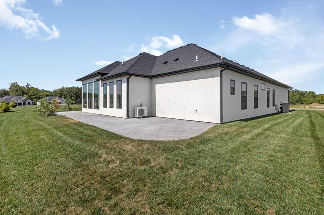 6512 PORTCRAWL DR, Columbia, MO 65201