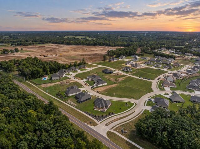 6512 PORTCRAWL DR, Columbia, MO 65201