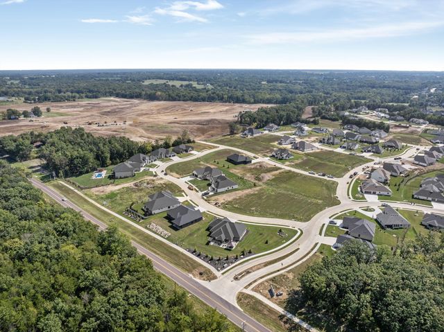 6512 PORTCRAWL DR, Columbia, MO 65201