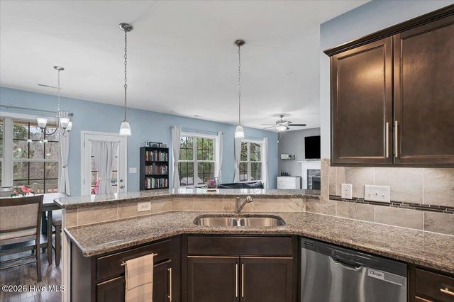 1019 Hydrangea Drive, Aberdeen, NC 28315