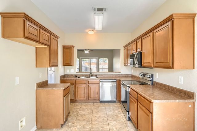 2903 Preston Trail, Grand Prairie, TX 75052