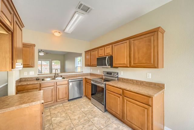 2903 Preston Trail, Grand Prairie, TX 75052
