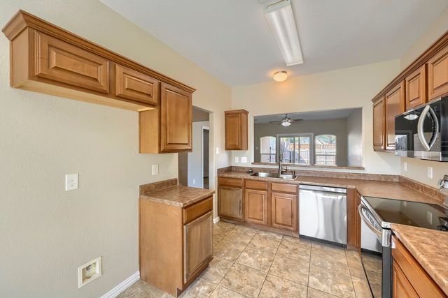 2903 Preston Trail, Grand Prairie, TX 75052