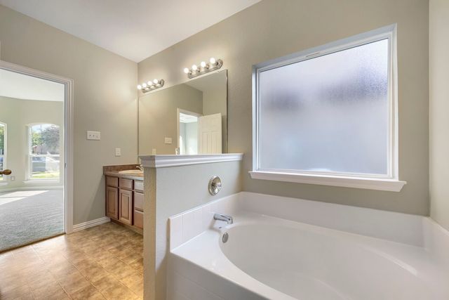 2903 Preston Trail, Grand Prairie, TX 75052