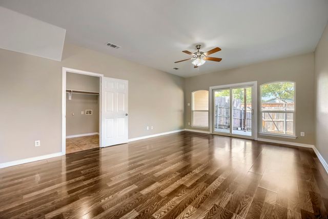 2903 Preston Trail, Grand Prairie, TX 75052