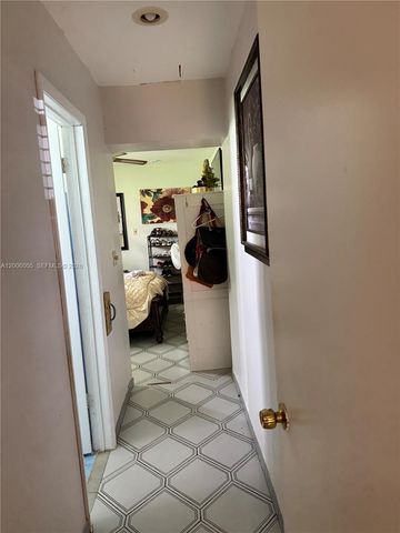 6367 Southgate Blvd, Margate, FL 33068