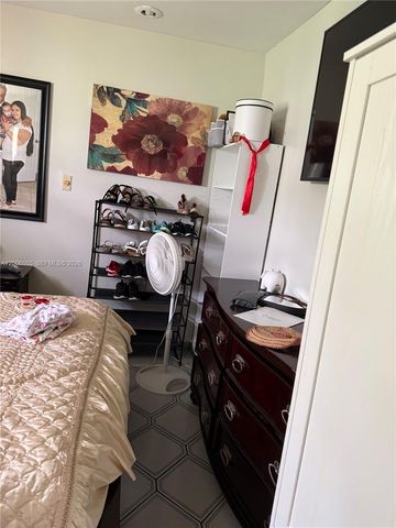 6367 Southgate Blvd, Margate, FL 33068