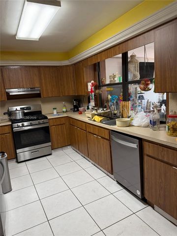 6367 Southgate Blvd, Margate, FL 33068