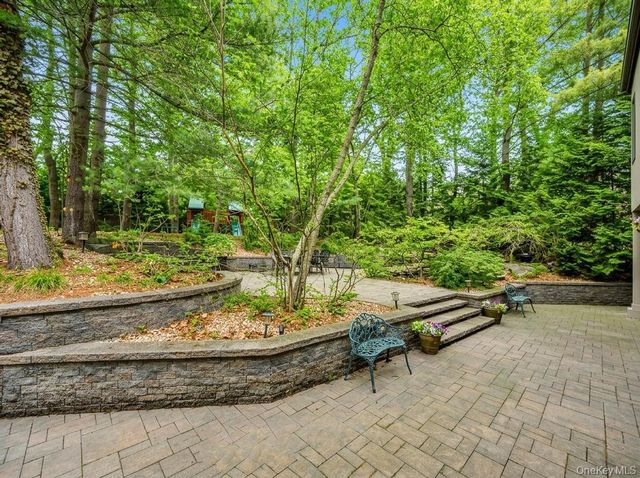 1 Audubon Gate, Miller Place, NY 11764
