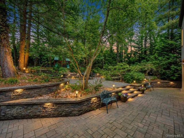 1 Audubon Gate, Miller Place, NY 11764