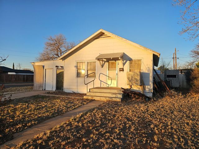 1001 NW 8th St, Andrews, TX 79714