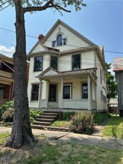 213 MONTGOMERY, Marietta, OH 45750