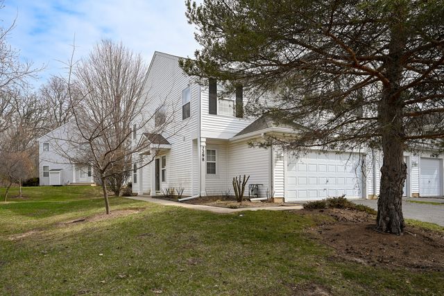 2298 Woodside Drive, Carpentersville, IL 60110