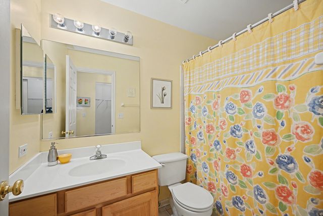 2298 Woodside Drive, Carpentersville, IL 60110