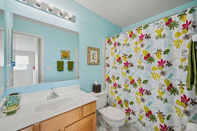 2298 Woodside Drive, Carpentersville, IL 60110