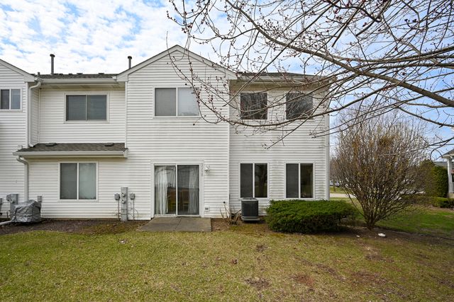 2298 Woodside Drive, Carpentersville, IL 60110