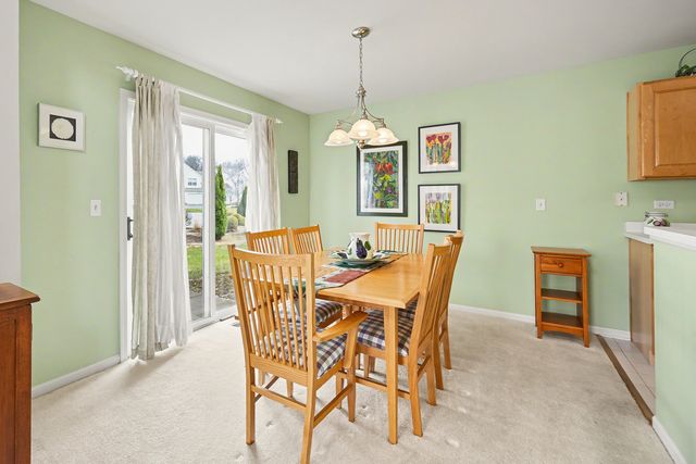 2298 Woodside Drive, Carpentersville, IL 60110