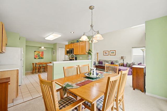 2298 Woodside Drive, Carpentersville, IL 60110