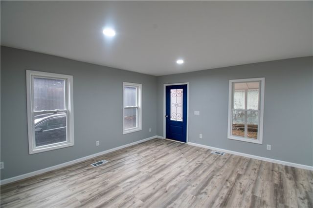 1 Gould Avenue, Seneca Falls, NY 13148