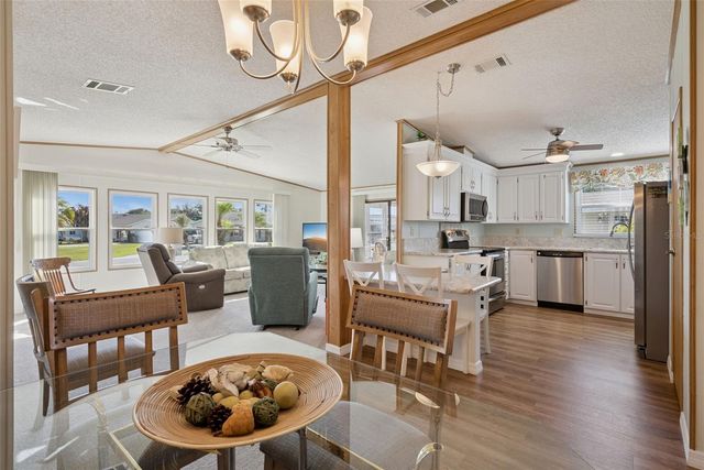 24814 PINE HILL, Leesburg, FL 34748