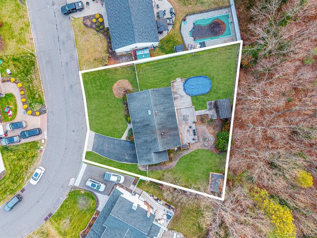 32 San Rafael Avenue, Holbrook, NY 11741