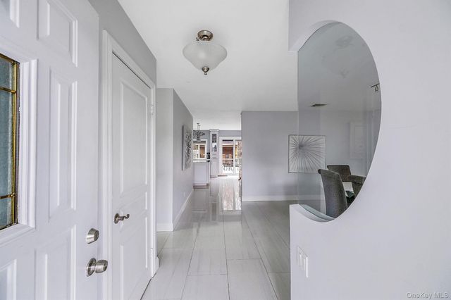 32 San Rafael Avenue, Holbrook, NY 11741