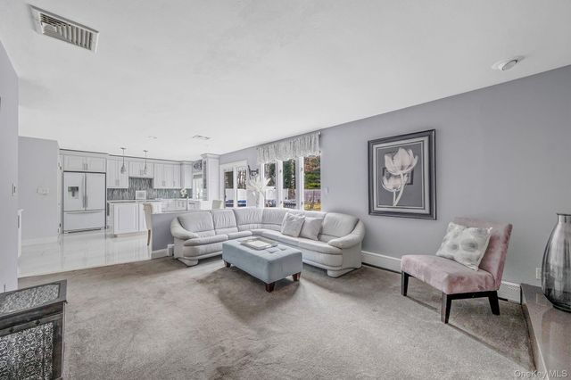 32 San Rafael Avenue, Holbrook, NY 11741