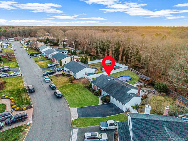 32 San Rafael Avenue, Holbrook, NY 11741