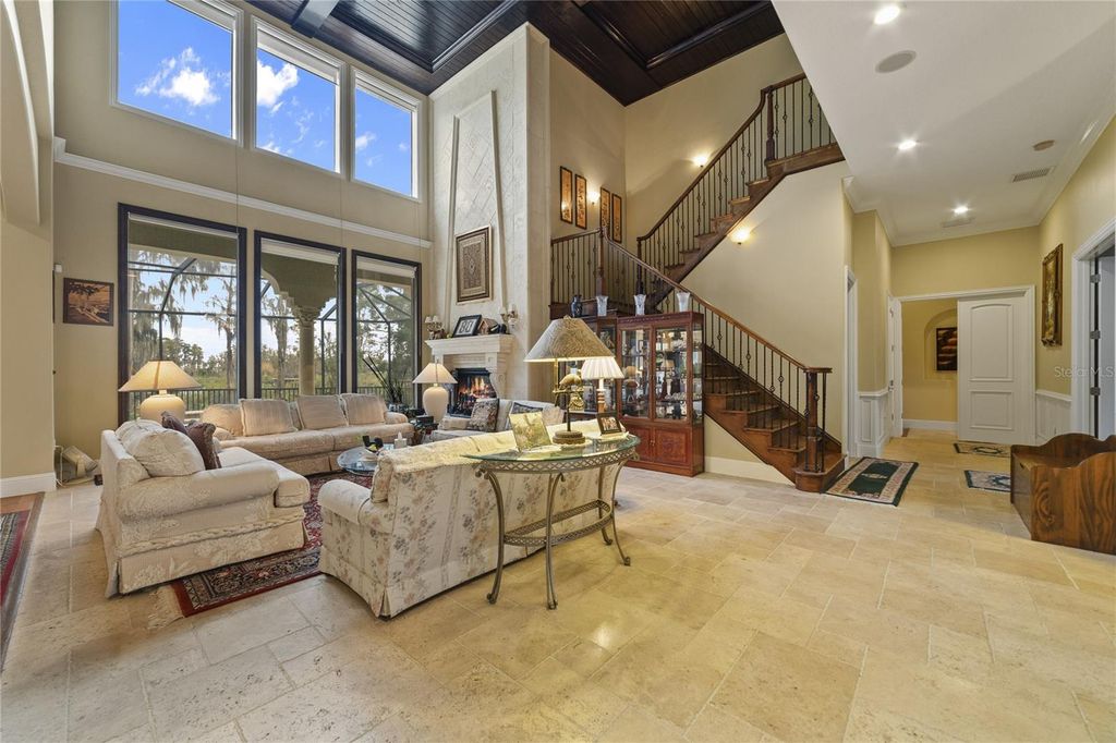 Image 4 of property listing at 9226 BAYWAY DRIVE, Orlando, FL 32819