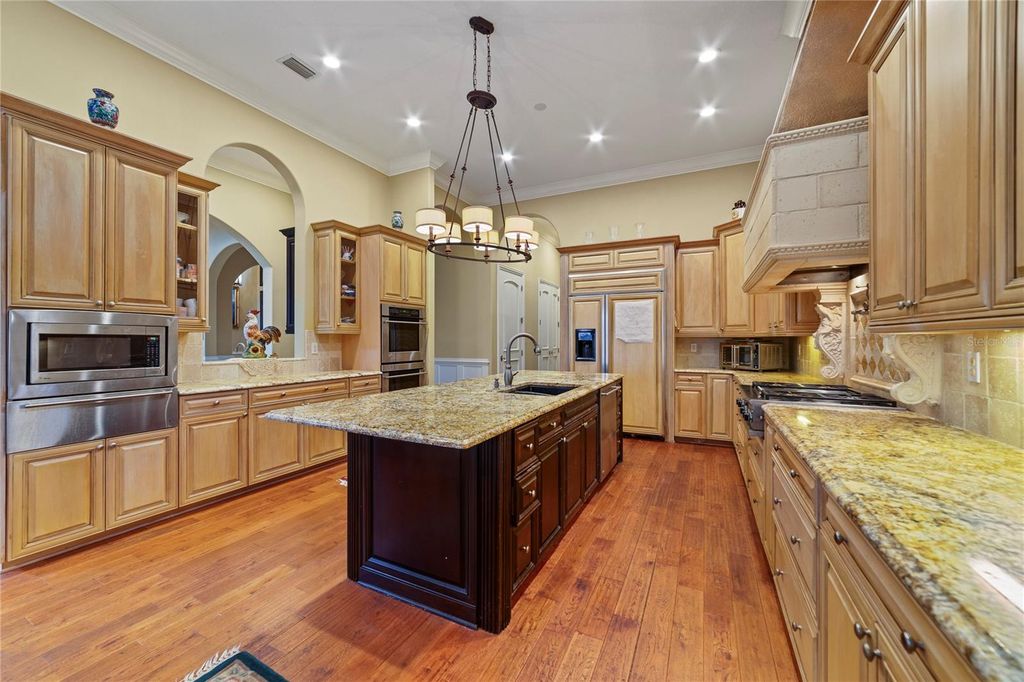 Image 7 of property listing at 9226 BAYWAY DRIVE, Orlando, FL 32819