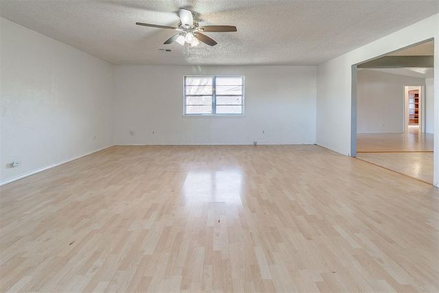 4113 Monica Drive, Del City, OK 73115