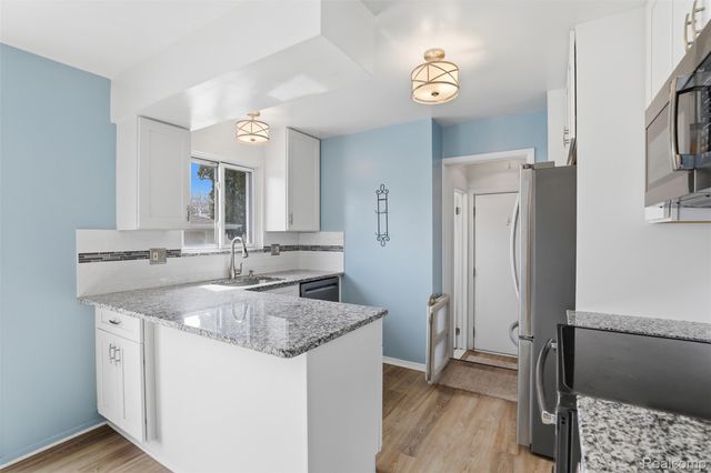 33519 Balmoral Street, Westland, MI 48185