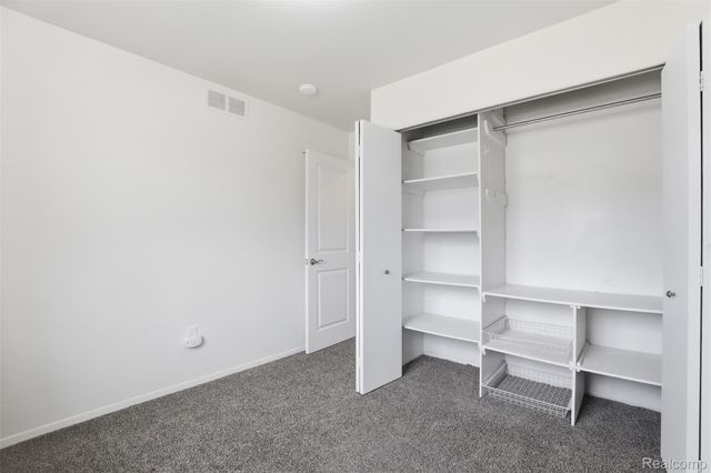 33519 Balmoral Street, Westland, MI 48185