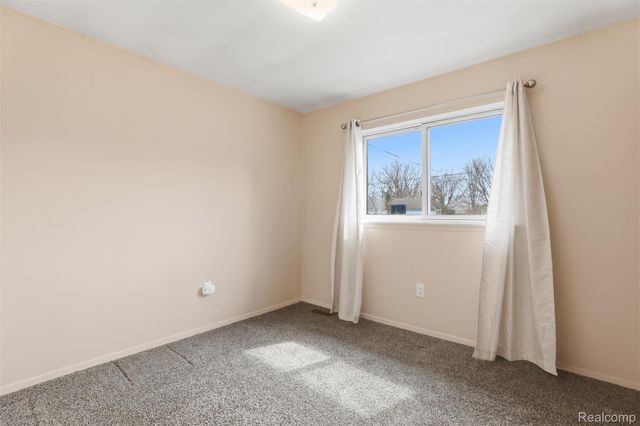 33519 Balmoral Street, Westland, MI 48185