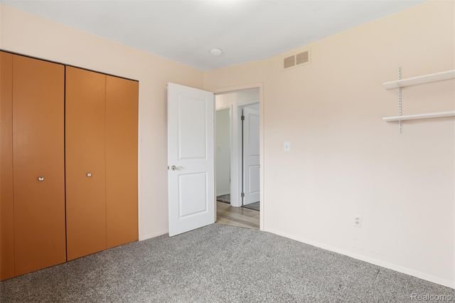 33519 Balmoral Street, Westland, MI 48185