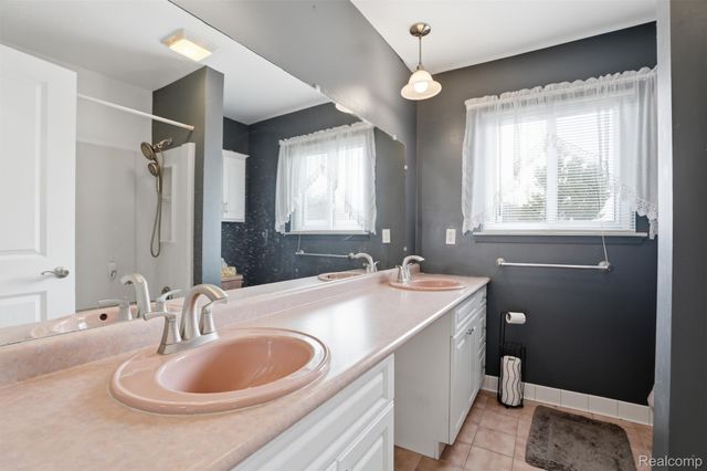 33519 Balmoral Street, Westland, MI 48185